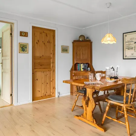 Vakantiehuis Gorgeous In With Kitchen Vejby